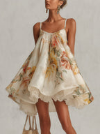 Blanche | Vestido mini beige de organza floral con ribete de encaje