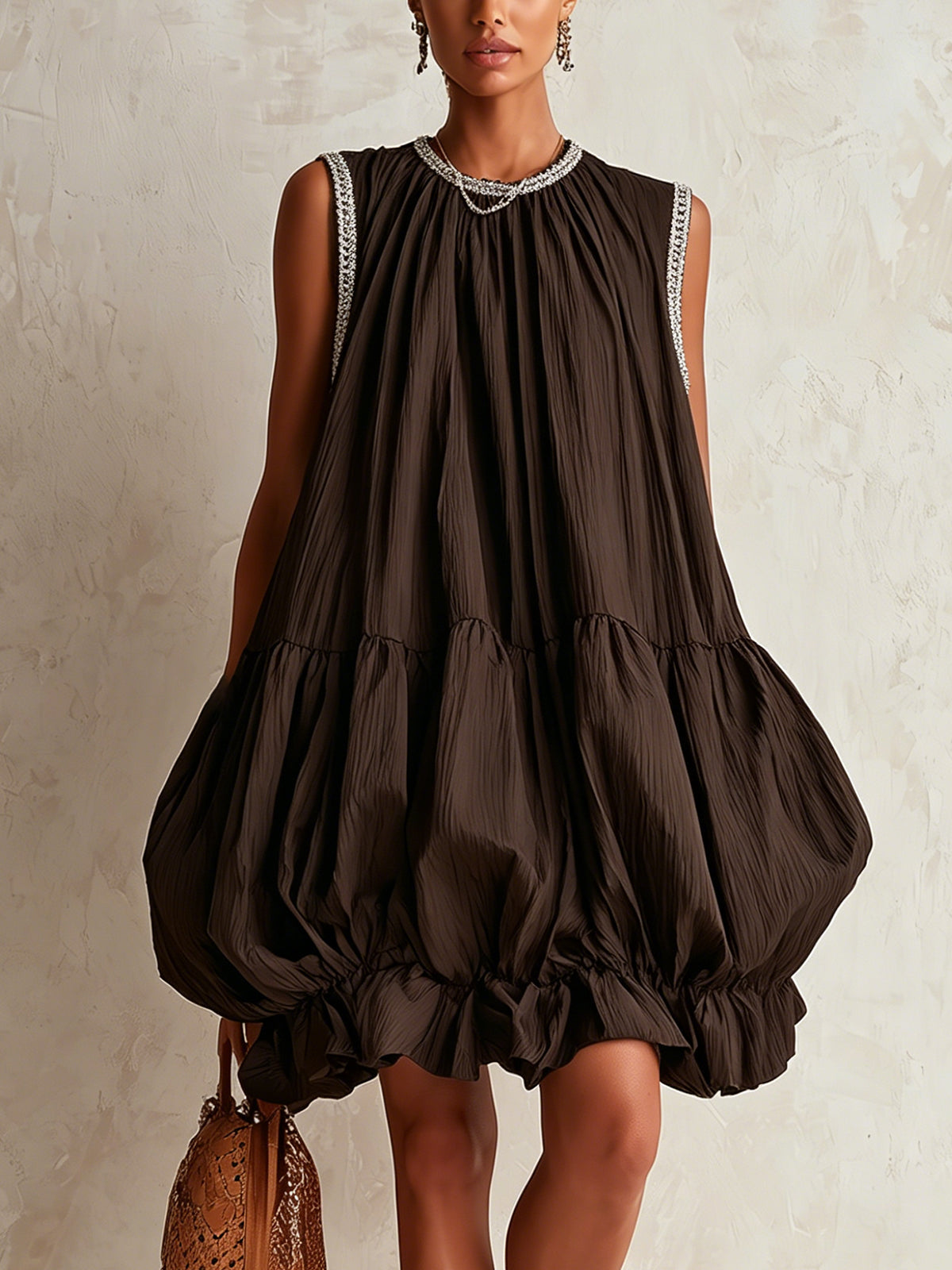 Colette | Vestido mini marrón sin mangas de dobladillo abullonado