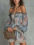 Romane | Vestido mini floral azul de hombros descubiertos