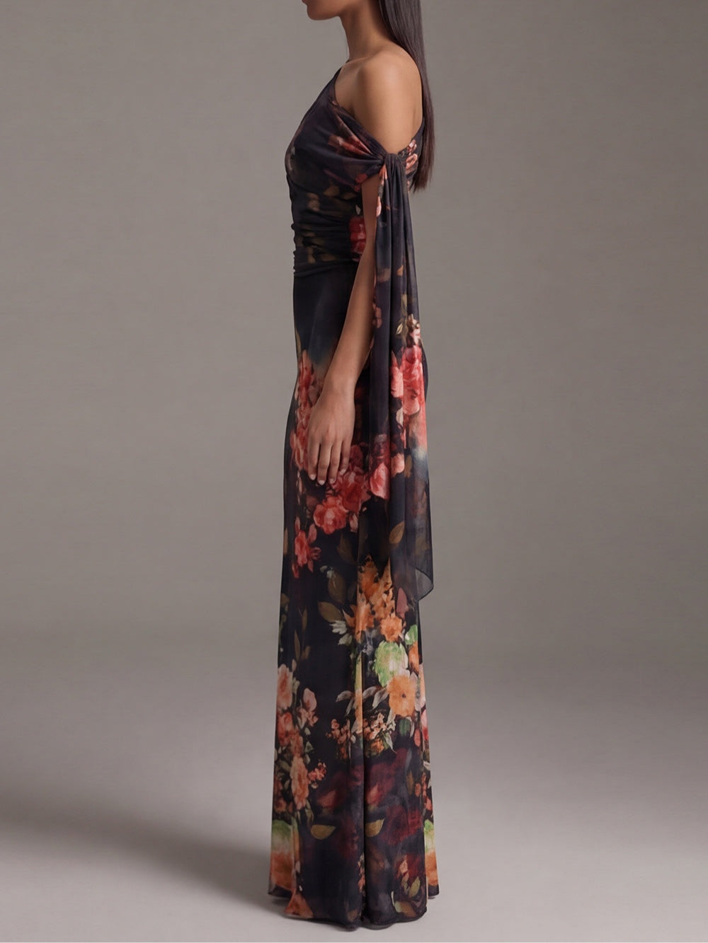 Vestido Maxi Negro Plisado en Chiffon con Un Solo Hombro