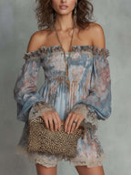 Romane | Vestido mini floral azul de hombros descubiertos