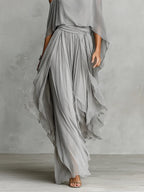 Conjunto Gris en Chiffon de Camiseta Fluida y Pantalón