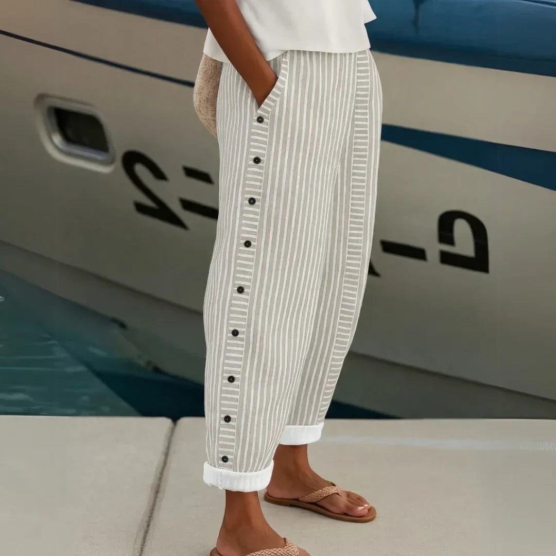 CAITLIN |PANTALÓN A RAYAS CON BOTONES ELEGANTES