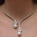 Collar Elegante Brillante con Perlas en Plata de Ley