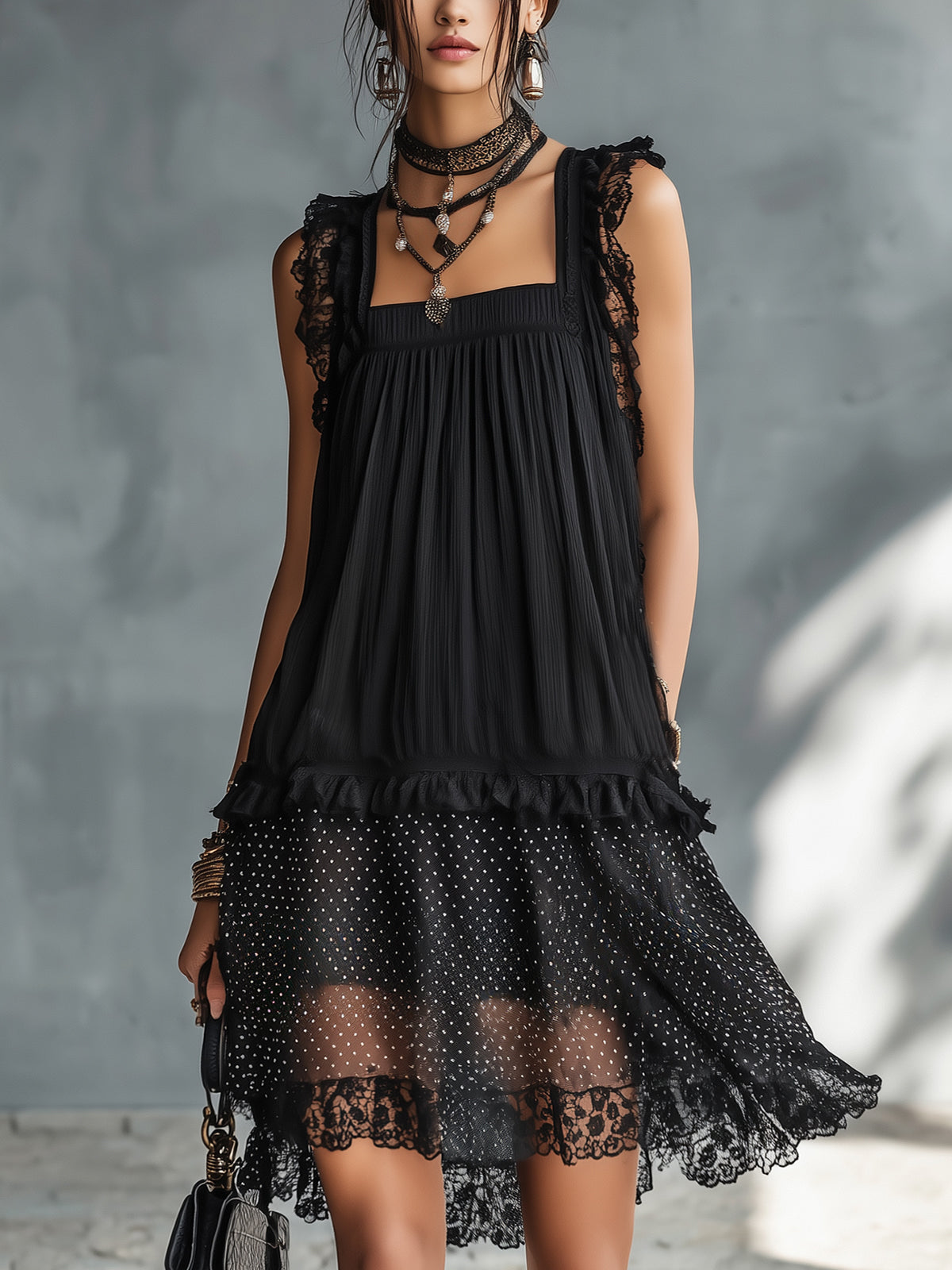 Pauline | Vestido mini negro transparente de topos con volantes y encaje