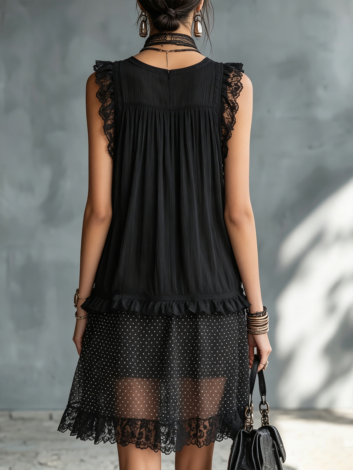 Pauline | Vestido mini negro transparente de topos con volantes y encaje