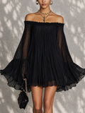 Océane | Vestido mini negro de gasa con mangas campana y hombros descubiertos