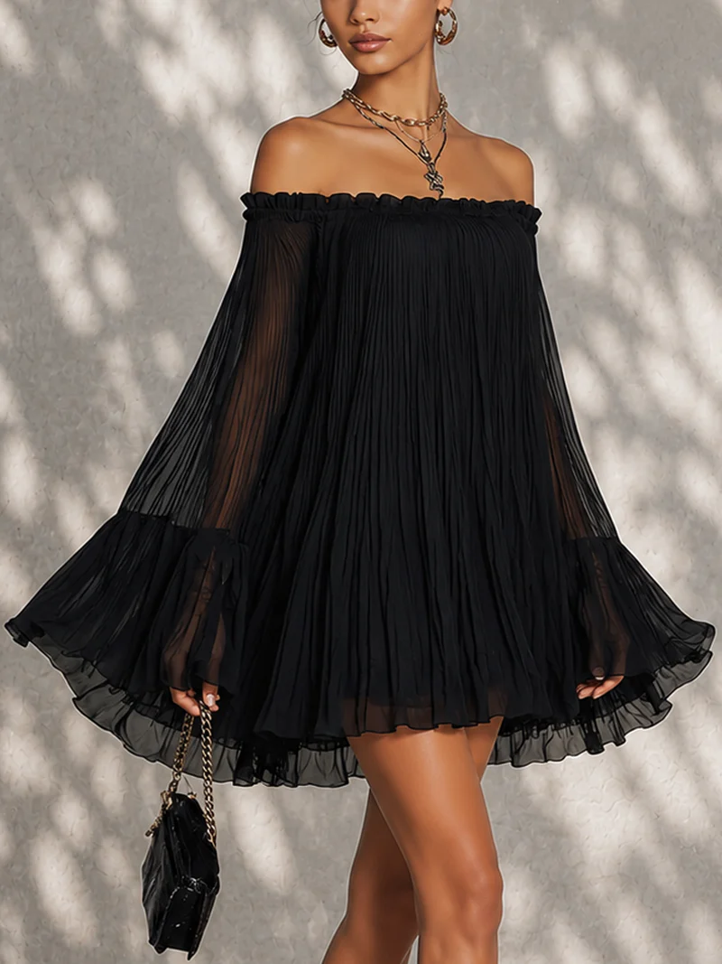 Océane | Vestido mini negro de gasa con mangas campana y hombros descubiertos
