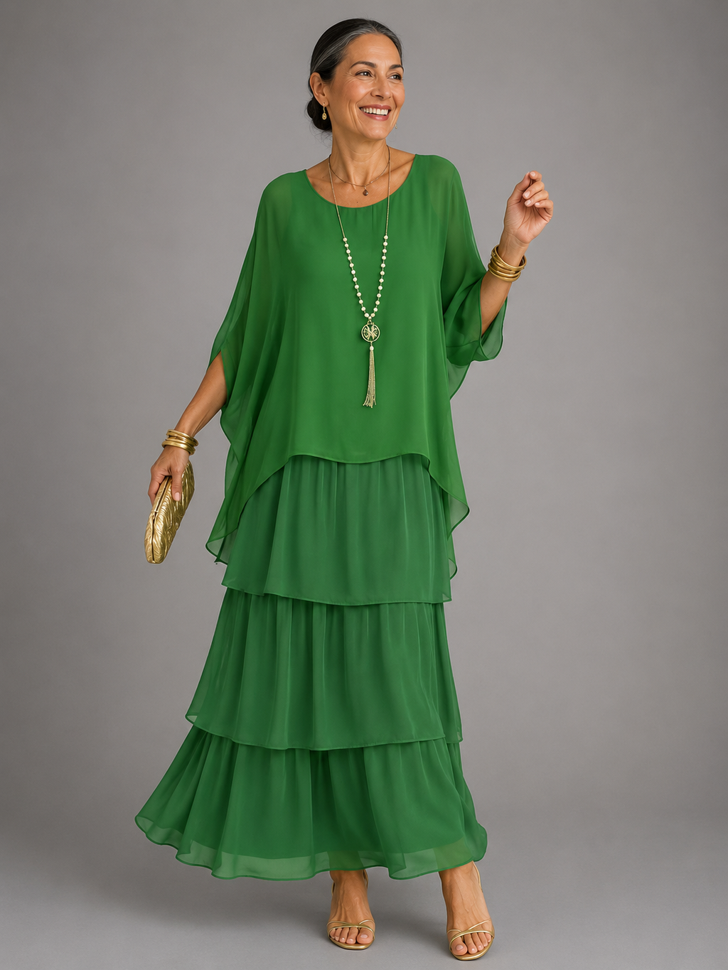 Robe longue élégante pour femme Lara™ de Danoir Paris, tissu fluide vert foncé, décolleté en V et taille cintrée.