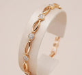 Pulsera Elegante en Oro con Circonita
