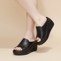 Xanthe | Sandalias de Cuña con Diseño Escultural